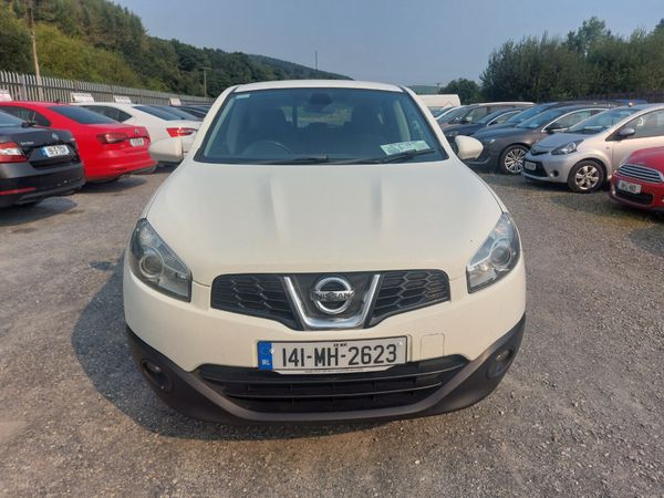 Nissan Qashqai Hatchback, Diesel, 2014, White