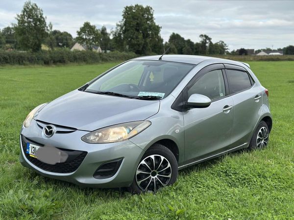 Mazda Demio MPV, Petrol, 2013, Grey