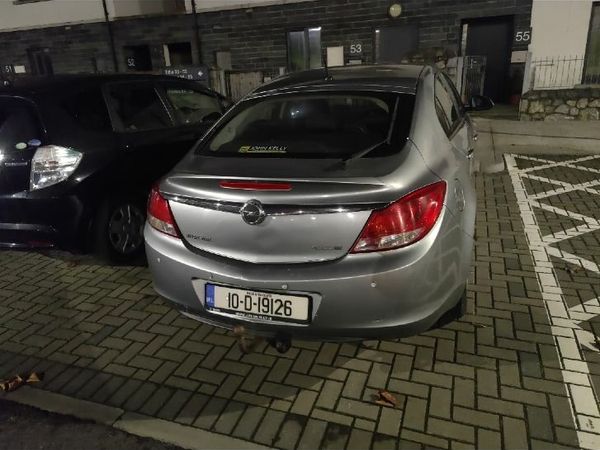 Opel Insignia Hatchback, Diesel, 2010, Silver