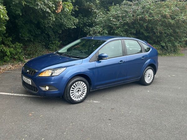 Ford Focus Hatchback, Petrol, 2010, Blue