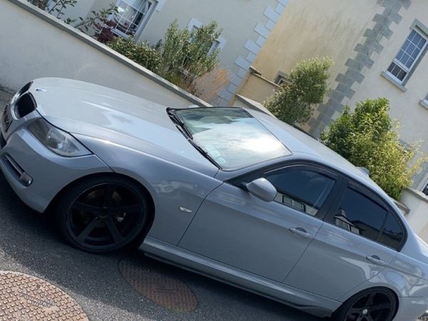 BMW 3-Series Saloon, Diesel, 2010, Red