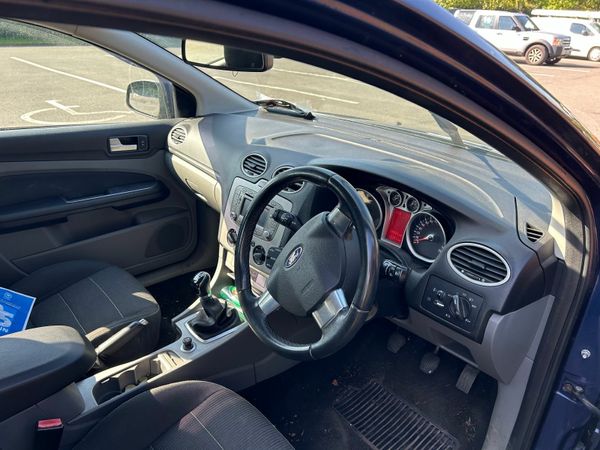 Ford Focus Hatchback, Diesel, 2011, Blue