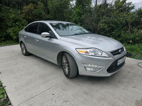 Ford Mondeo Hatchback, Diesel, 2014, Silver