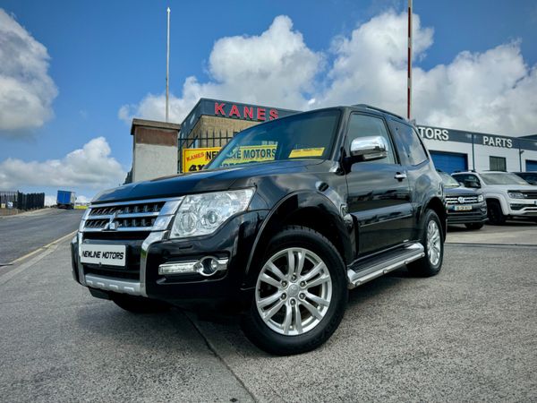 Mitsubishi Pajero SUV, Diesel, 2017, Black