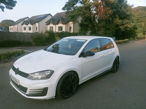 Volkswagen Golf Estate, Diesel, 2014, White