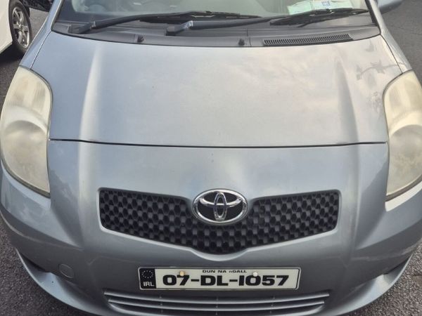 Toyota Yaris Hatchback, Petrol, 2007, Silver