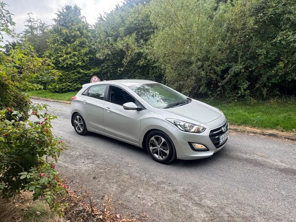 Hyundai i30 Hatchback, Petrol, 2016, Silver