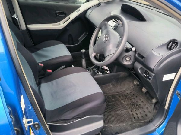Toyota Yaris Hatchback, Petrol, 2007, Blue