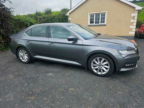 Skoda Superb Saloon, Diesel, 2022, Grey