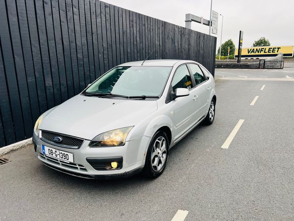 Ford Focus Hatchback, Petrol, 2008, Silver