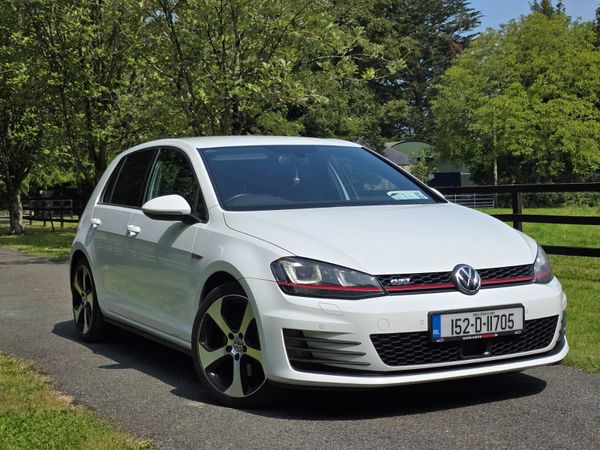 Volkswagen Golf Estate, Petrol, 2015, White