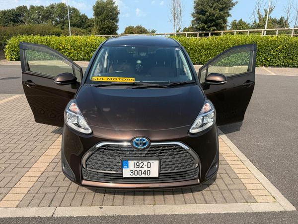 Toyota Sienta MPV, Petrol Hybrid, 2019, Brown