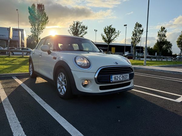 Mini Cooper Hatchback, Diesel, 2016, White