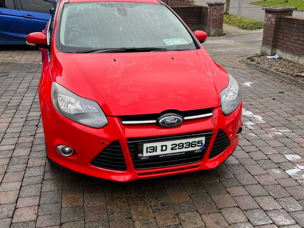 Ford Focus Hatchback, Diesel, 2013, Red