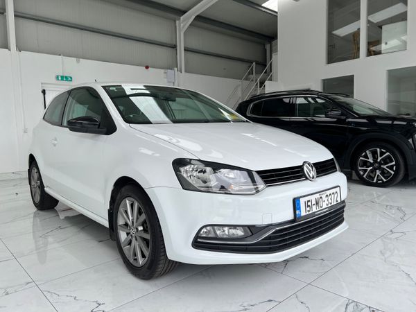 Volkswagen Polo Hatchback, Petrol, 2015, White