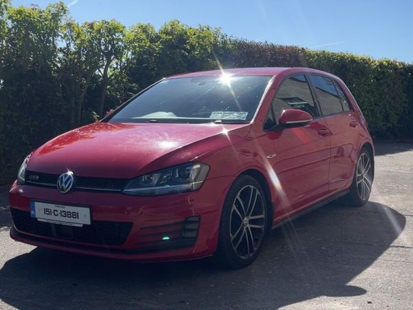 Volkswagen Golf Hatchback, Diesel, 2015, Red