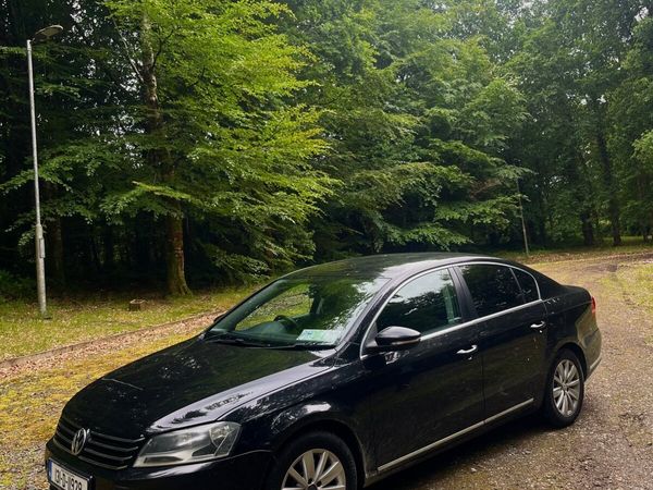 Volkswagen Passat Saloon, Diesel, 2013, Black