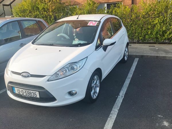 Ford Fiesta Hatchback, Petrol, 2012, White