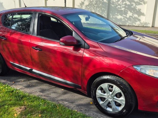 Renault Megane Hatchback, Diesel, 2010, Red