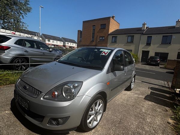 Ford Fiesta Hatchback, Petrol, 2006, Silver