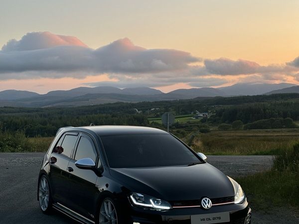 Volkswagen Golf Hatchback, Diesel, 2014, Black