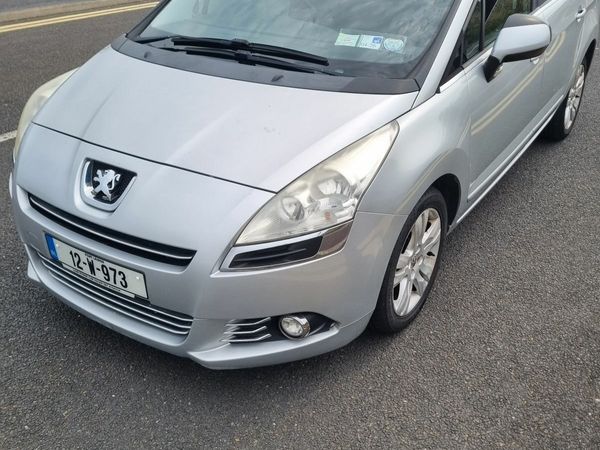 Peugeot 5008 MPV, Diesel, 2012, Grey