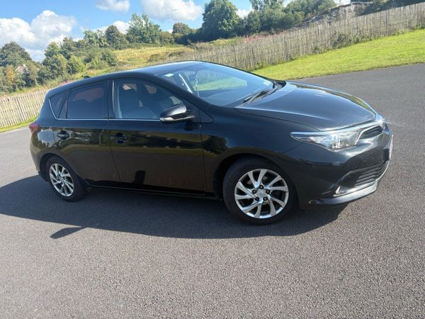 Toyota Auris Hatchback, Diesel, 2015, Black