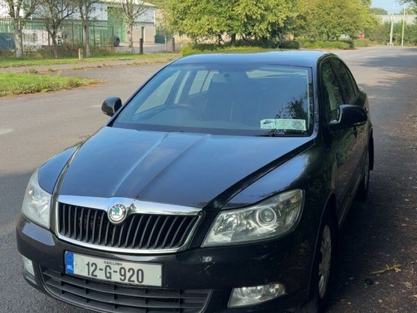 Skoda Octavia Saloon, Diesel, 2012, Black