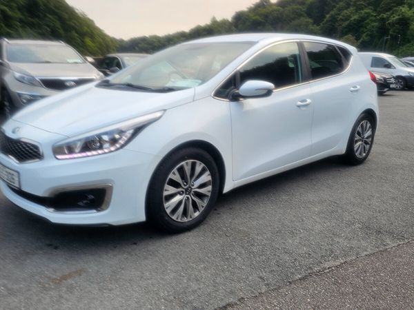 Kia Ceed Hatchback, Diesel, 2017, White