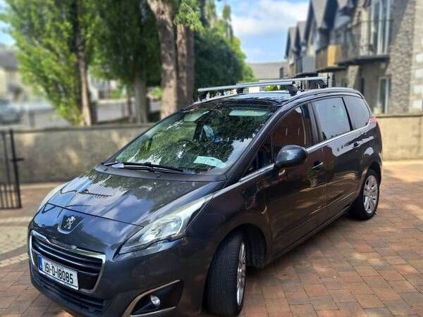 Peugeot 5008 MPV, Diesel, 2015, Grey