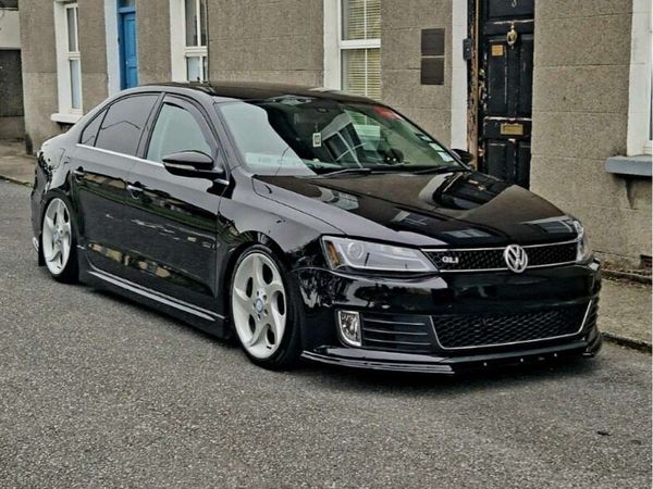 Volkswagen Jetta Saloon, Diesel, 2012, Black