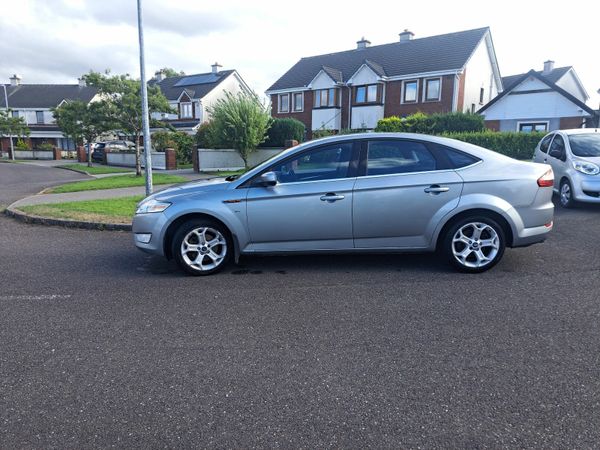 Ford Mondeo Hatchback, Diesel, 2010, Silver