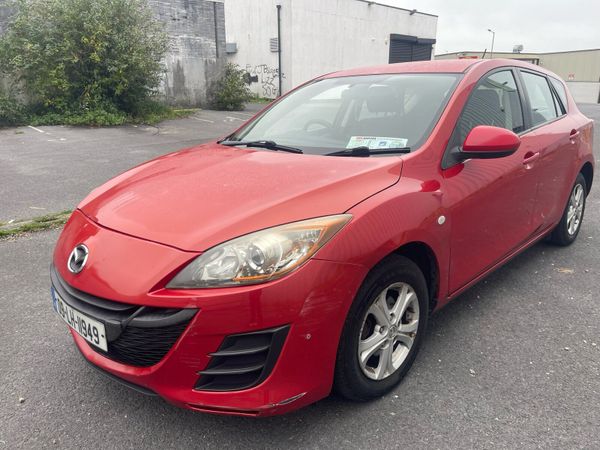 Mazda Mazda3 Hatchback, Diesel, 2009, Red