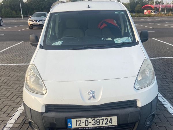 Peugeot Partner MPV, Diesel, 2012, White