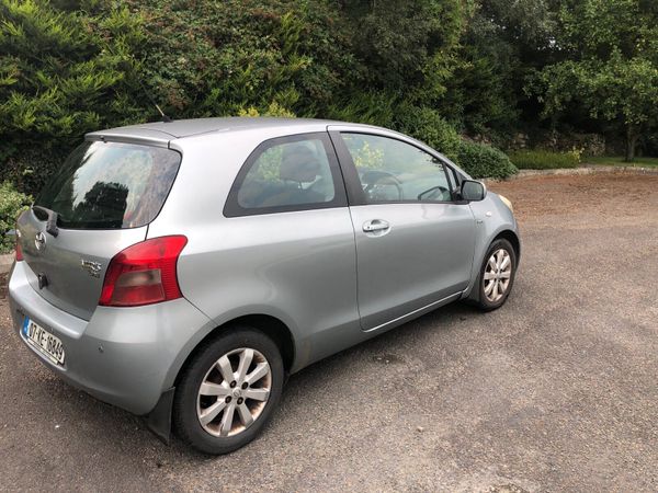 Toyota Yaris Hatchback, Diesel, 2007, Silver