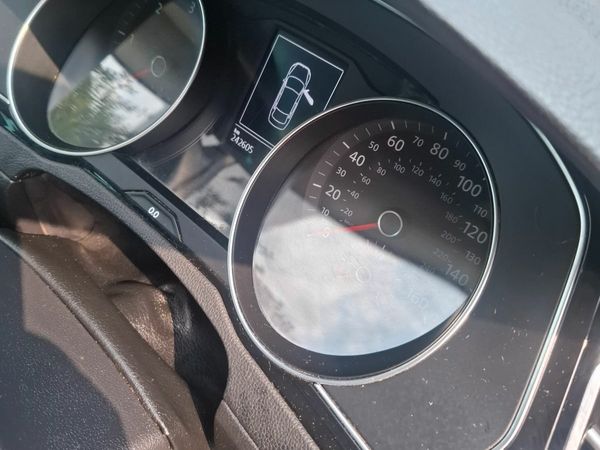 Volkswagen Passat Saloon, Diesel, 2017, Black