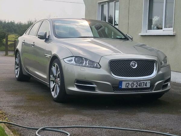Jaguar XJ Saloon, Diesel, 2012, Gold