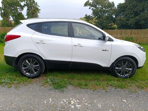 Hyundai ix35 SUV, Diesel, 2016, White