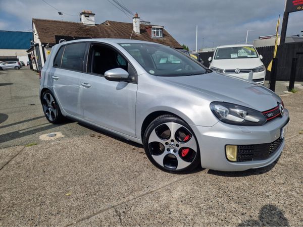 Volkswagen Golf Hatchback, Petrol, 2010, Silver
