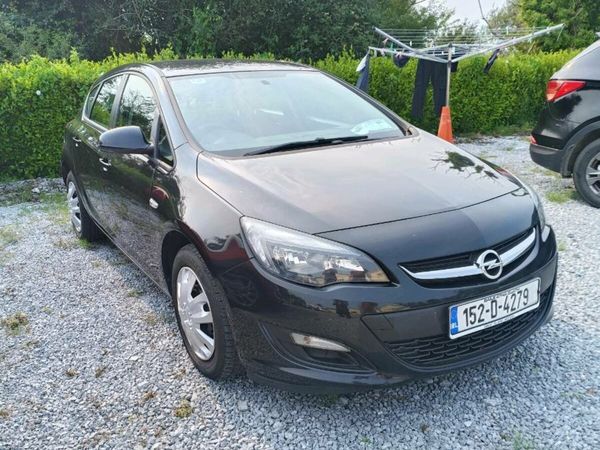 Opel Astra Hatchback, Petrol, 2015, Black