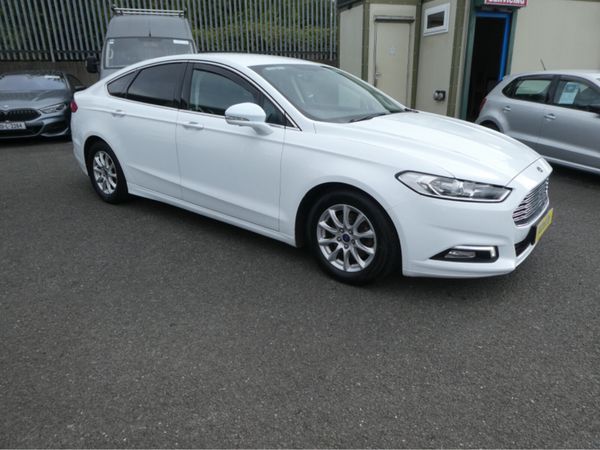 Ford Mondeo Hatchback, Diesel, 2017, White