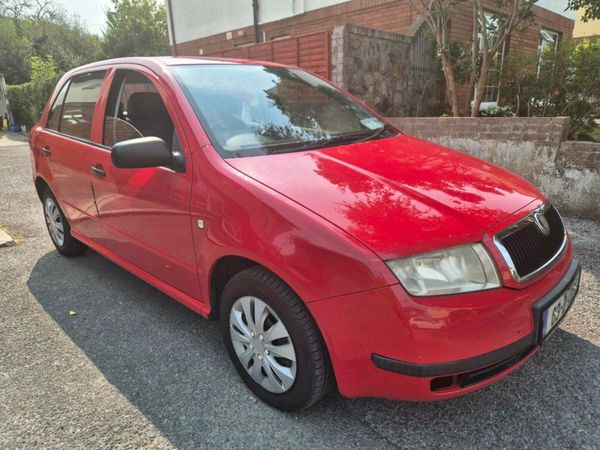 Skoda Fabia Hatchback, Petrol, 2003, Red
