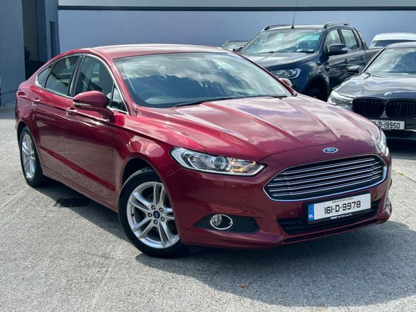Ford Mondeo Hatchback, Diesel, 2016, Red