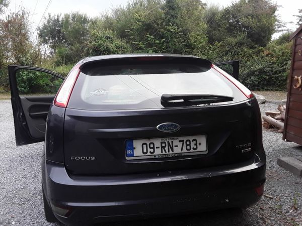 Ford Focus Hatchback, Diesel, 2009, Grey