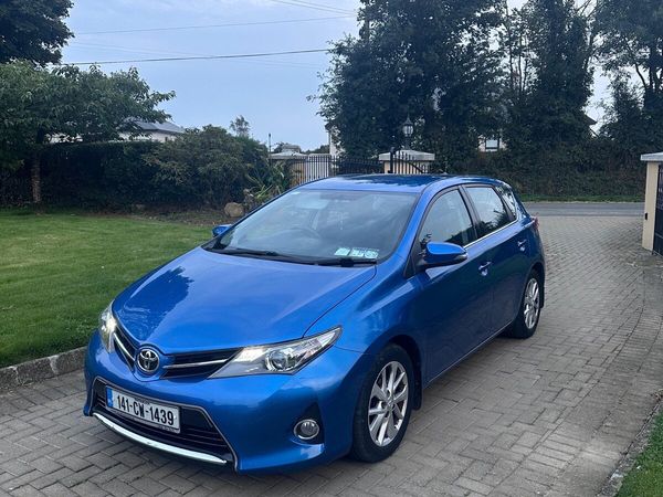 Toyota Auris Hatchback, Diesel, 2014, Blue