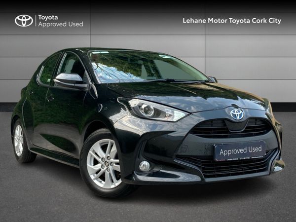 Toyota Yaris Hatchback, Petrol Hybrid, 2022, Black
