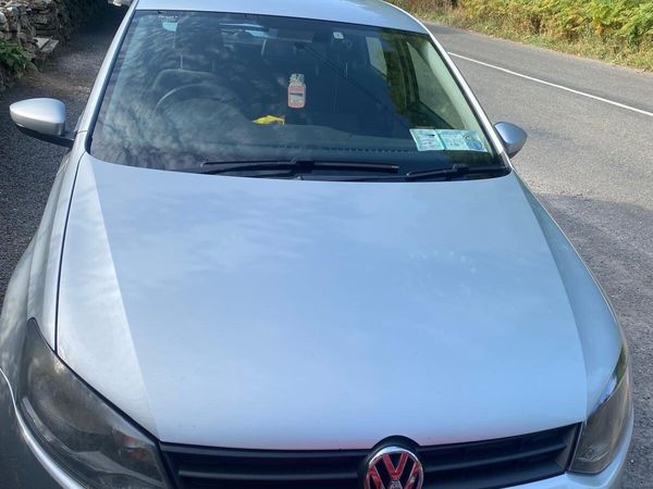 Volkswagen Polo Hatchback, Petrol, 2012, Silver