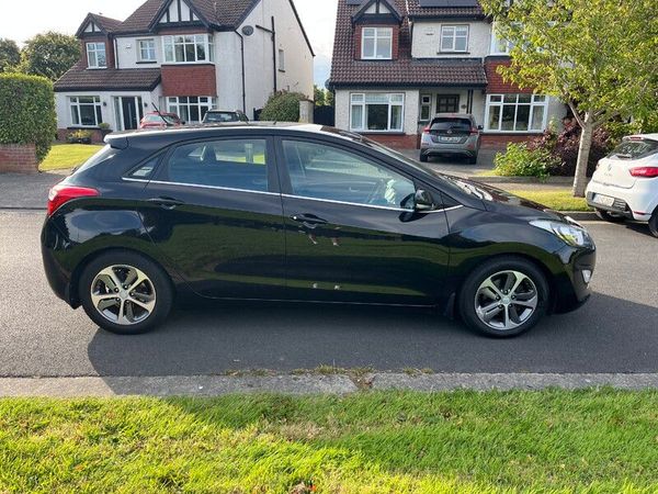 Hyundai i30 Hatchback, Petrol, 2016, Black