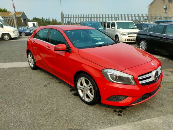 Mercedes-Benz A-Class Hatchback, Petrol, 2015, Red