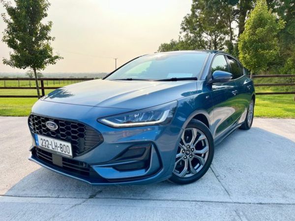 Ford Focus Hatchback, Diesel, 2023, Blue